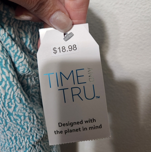 Time and Tru Aqua Patterned Cami with Ring Strap Detail - Picture 3 of 4